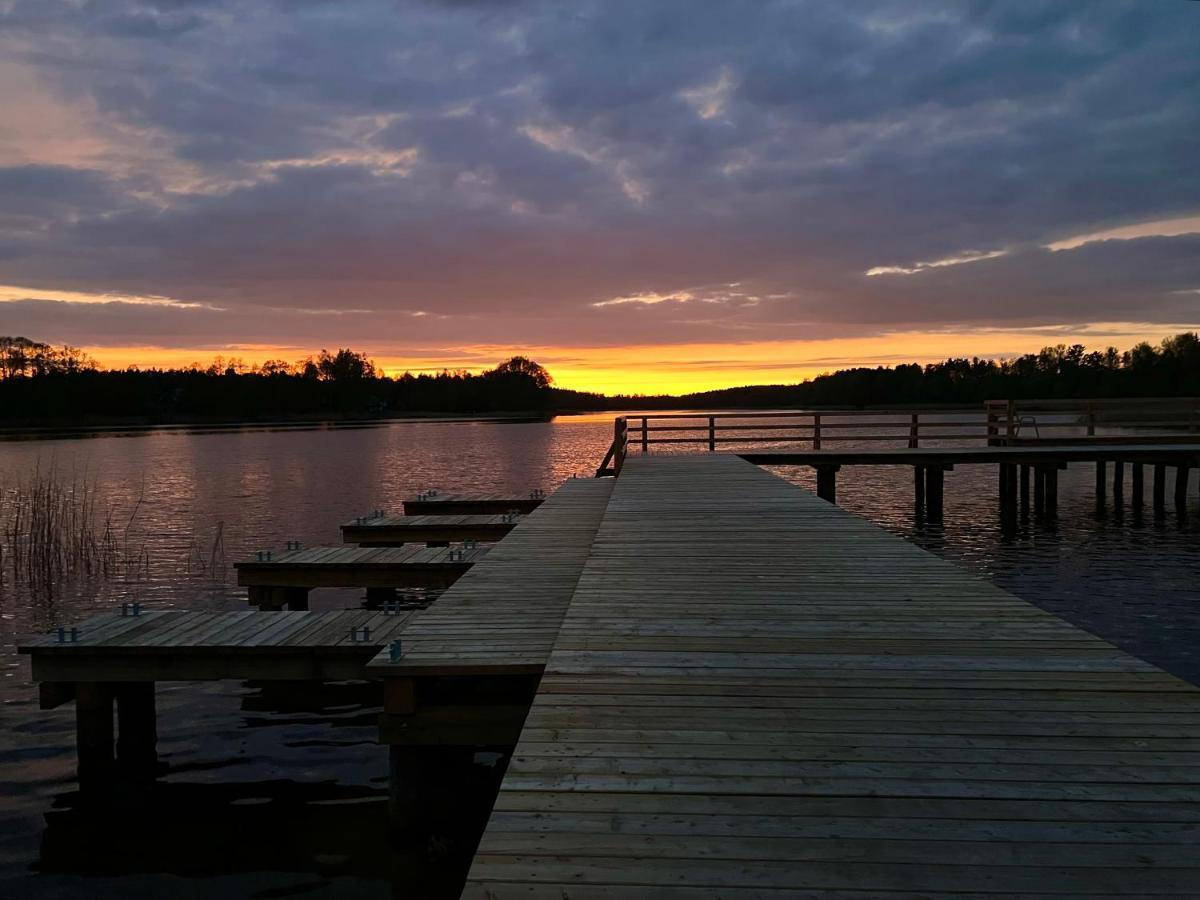 Domek Nad Jeziorem Piasutno Mazury Eksteriør billede